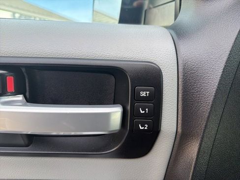 Used 2019 Toyota Sequoia Limited image 11