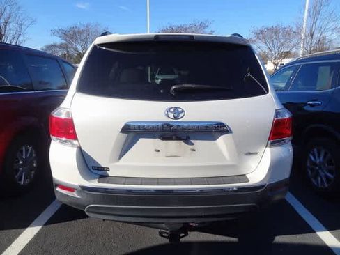 Used 2013 Toyota Highlander SE image 4