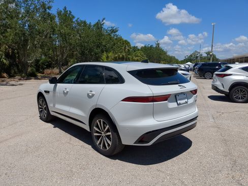New 2026 Jaguar F-PACE R-Dynamic S image 4