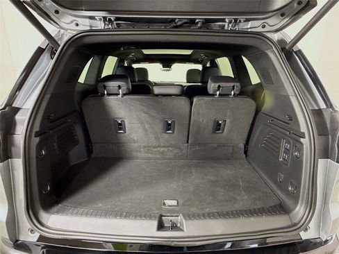 Used 2025 GMC Acadia Denali w/ Super Cruise Package image 21