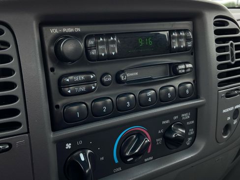 Used 2001 Ford F150 4x4 Regular Cab image 12