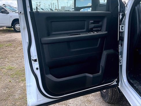 New 2024 RAM 3500 Tradesman w/ Chrome Appearance Group image 13