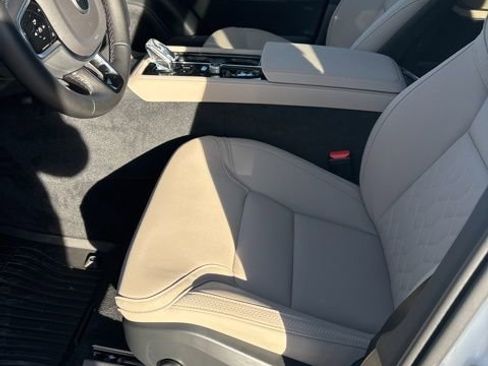 New 2026 Volvo XC90 B6 Plus w/ Protection Package Premier AWD/4WD image 30