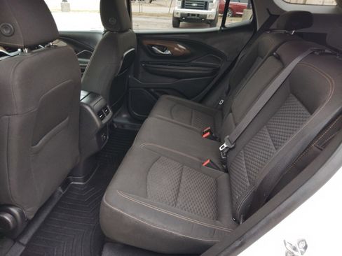 Used 2020 GMC Terrain SLE image 4