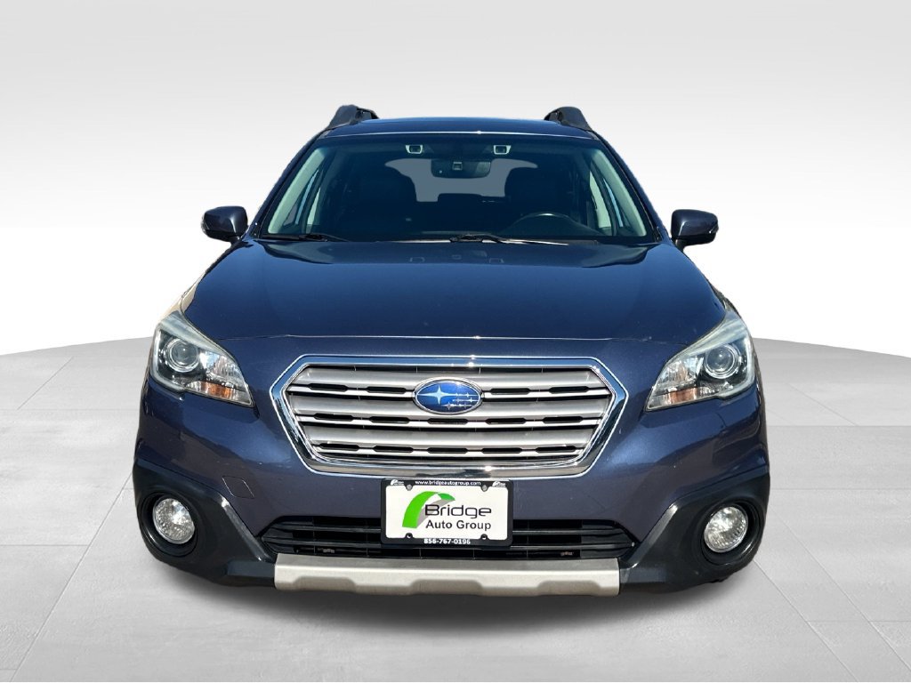 Used 2017 Subaru Outback 2.5i Limited AWD/4WD image 2