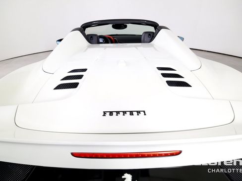 Used 2014 Ferrari 458 Spider RWD image 30