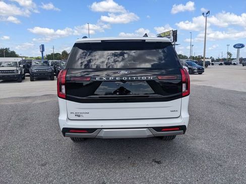 Used 2025 Ford Expedition Max Platinum w/ Driver's Package AWD/4WD image 5