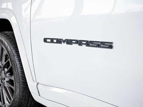 Used 2023 Jeep Compass High Altitude AWD/4WD image 14