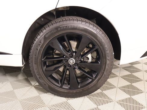 Used 2024 Jaguar F-PACE R-Dynamic S AWD/4WD image 19