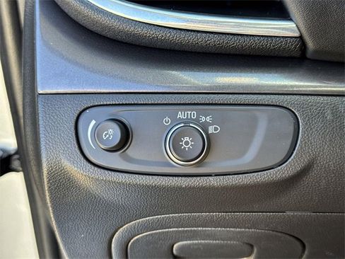 Used 2022 Buick Encore Preferred w/ Safety Package image 16