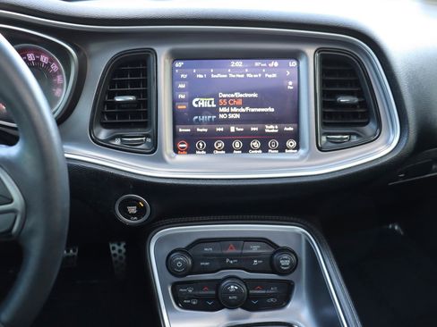 Used 2019 Dodge Challenger SXT w/ Plus Package image 29