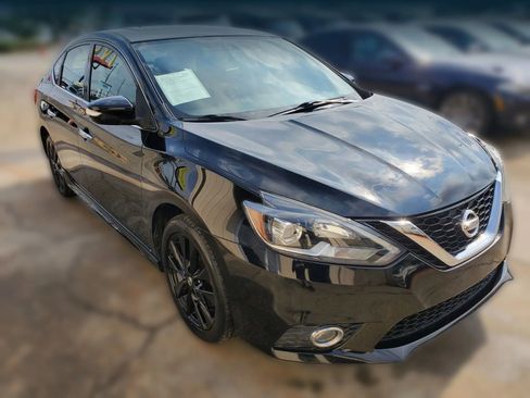 Used 2017 Nissan Sentra SR Turbo w/ SR Midnight Edition FWD image 18
