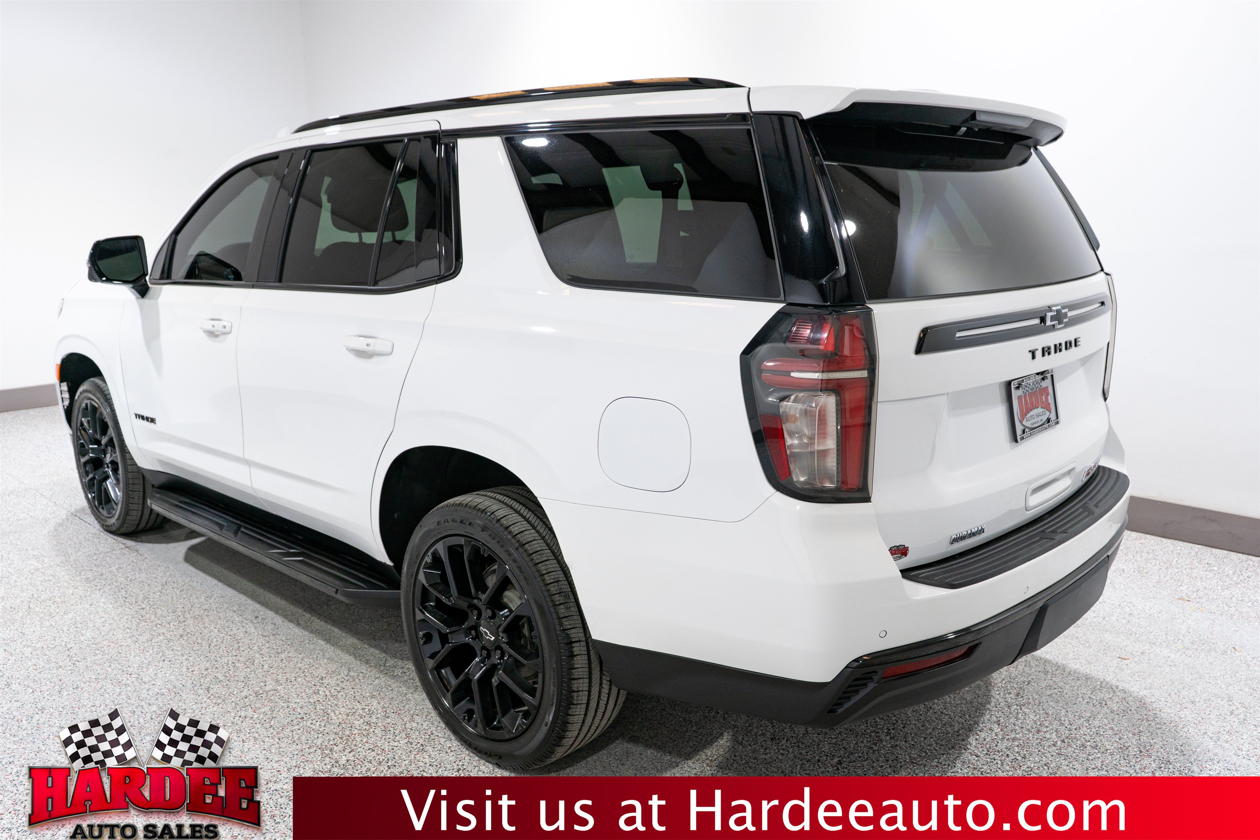 Used 2024 Chevrolet Tahoe RST w/ Luxury Package AWD/4WD image 3