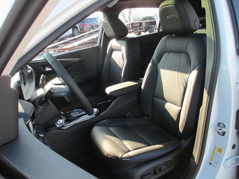 New 2026 Buick Envista Sport Touring w/ Convenience I Package image 8