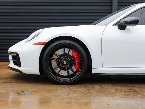 Certified 2022 Porsche 911 Carrera GTS image 11