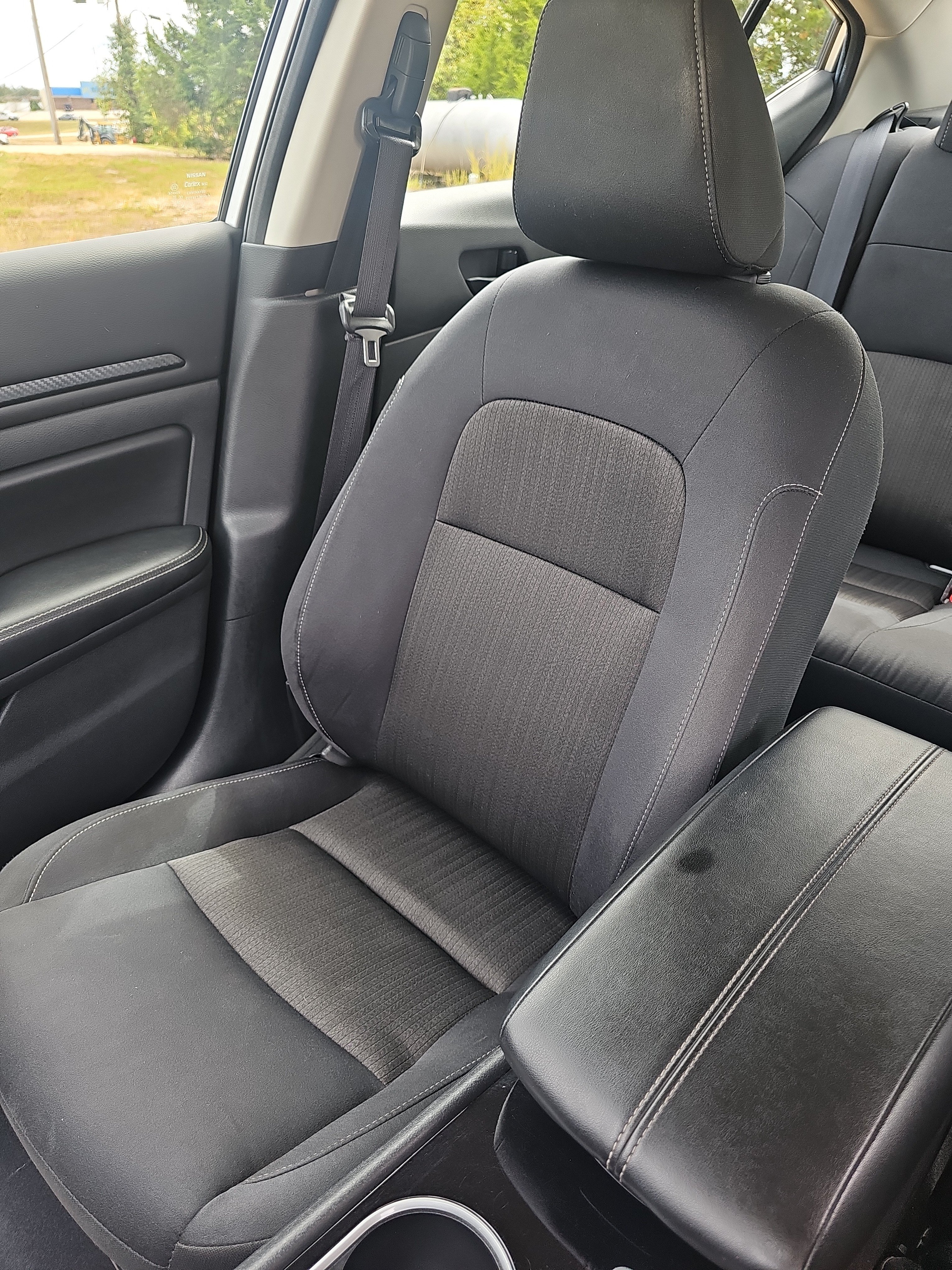 Used 2024 Nissan Altima 2.5 SV FWD image 31