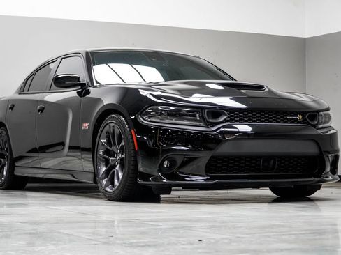 Used 2023 Dodge Charger Scat Pack w/ Plus Group RWD image 4