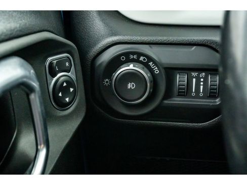 Used 2021 Jeep Wrangler Unlimited Islander image 28