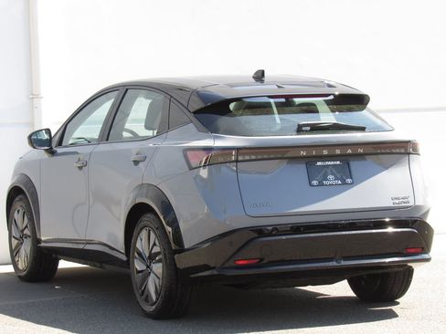 Used 2024 Nissan Ariya AWD image 5