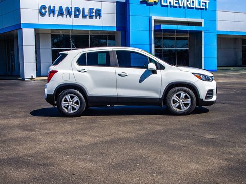 Used 2020 Chevrolet Trax LS image 8