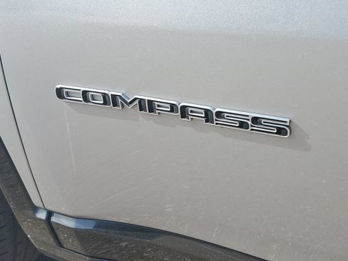 Used 2023 Jeep Compass Limited w/ Elite Group AWD/4WD image 7
