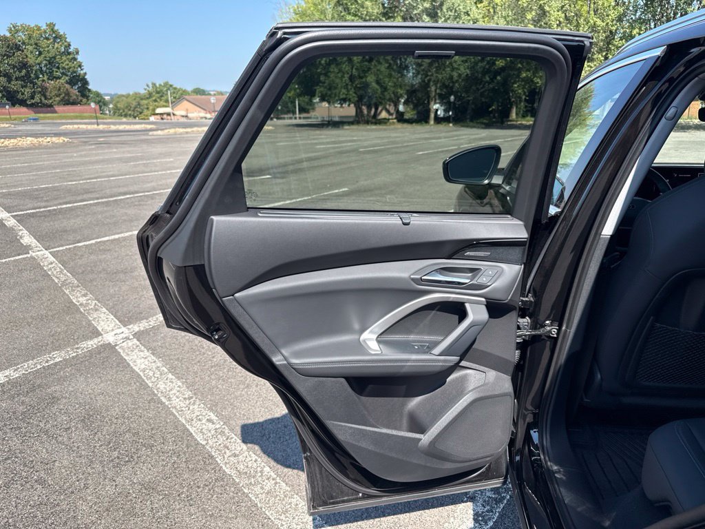 Used 2025 Audi Q5 Premium AWD/4WD image 21