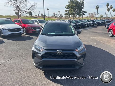 Used 2020 Toyota RAV4 LE image 2