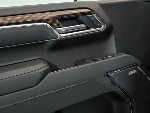 New 2026 GMC Sierra 1500 Elevation w/ Elevation Premium Package AWD/4WD image 6