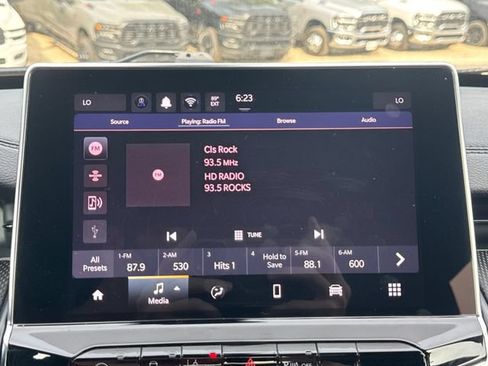 Used 2025 Jeep Compass Trailhawk w/ Trailer Tow Group AWD/4WD image 25