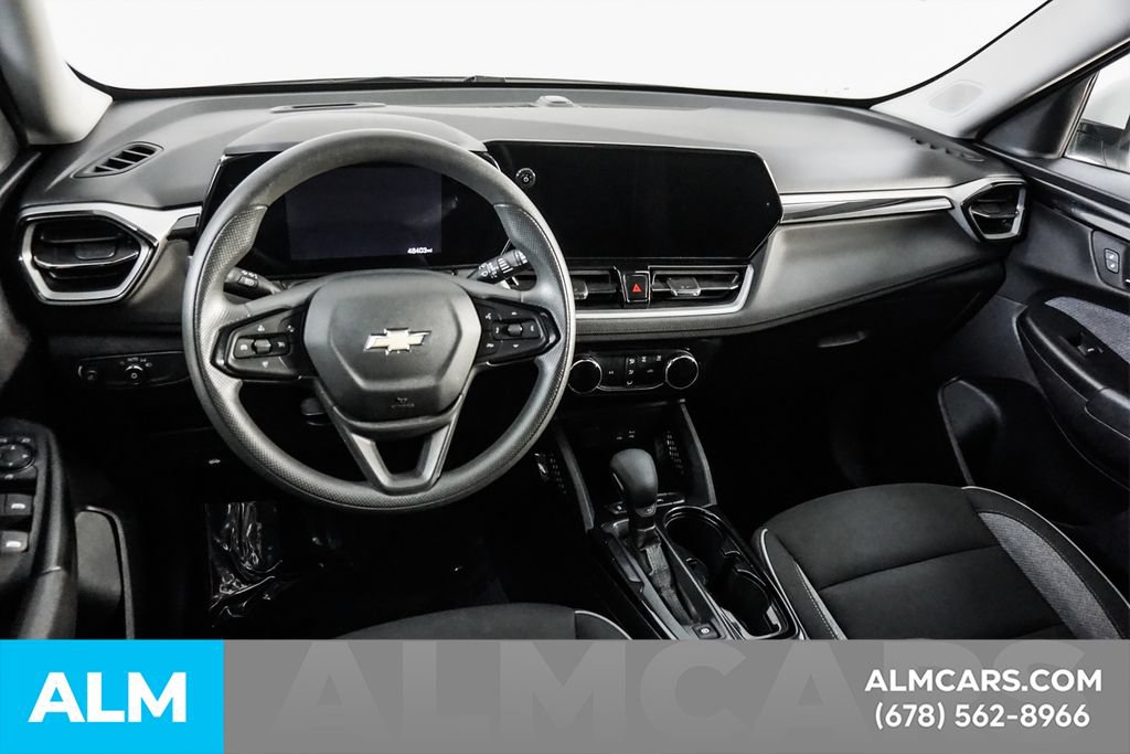 Used 2025 Chevrolet TrailBlazer LT FWD image 22