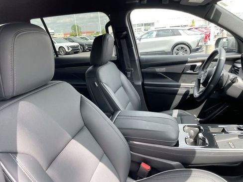 Used 2025 Buick Enclave Preferred image 16