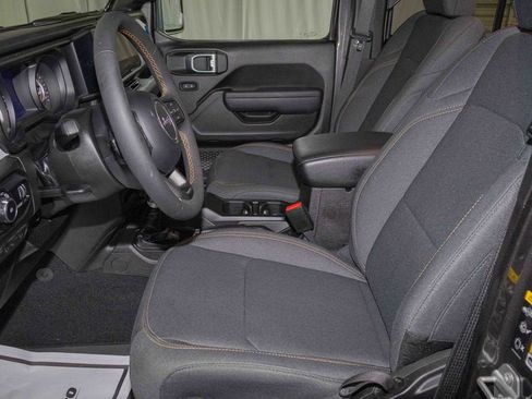 Used 2024 Jeep Wrangler Sport S image 14