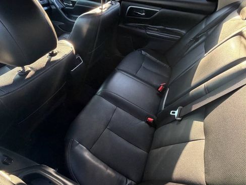 Used 2017 Nissan Altima 2.5 SL FWD image 10