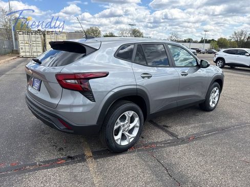 New 2026 Chevrolet Trax LS FWD image 4