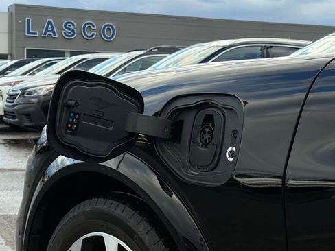 Used 2022 Ford Mustang Mach-E Premium image 50