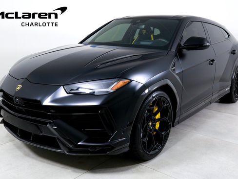 Used 2024 Lamborghini Urus Performante AWD/4WD image 1