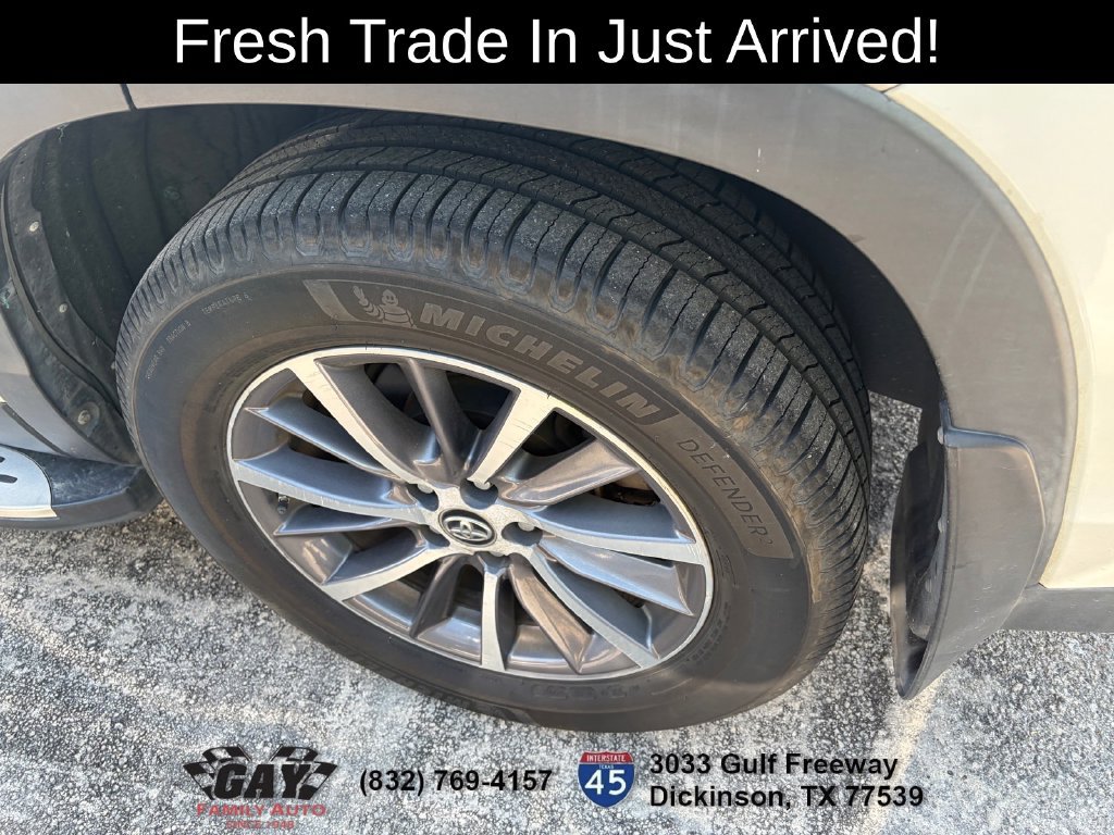 Used 2019 Toyota Highlander XLE AWD/4WD image 6