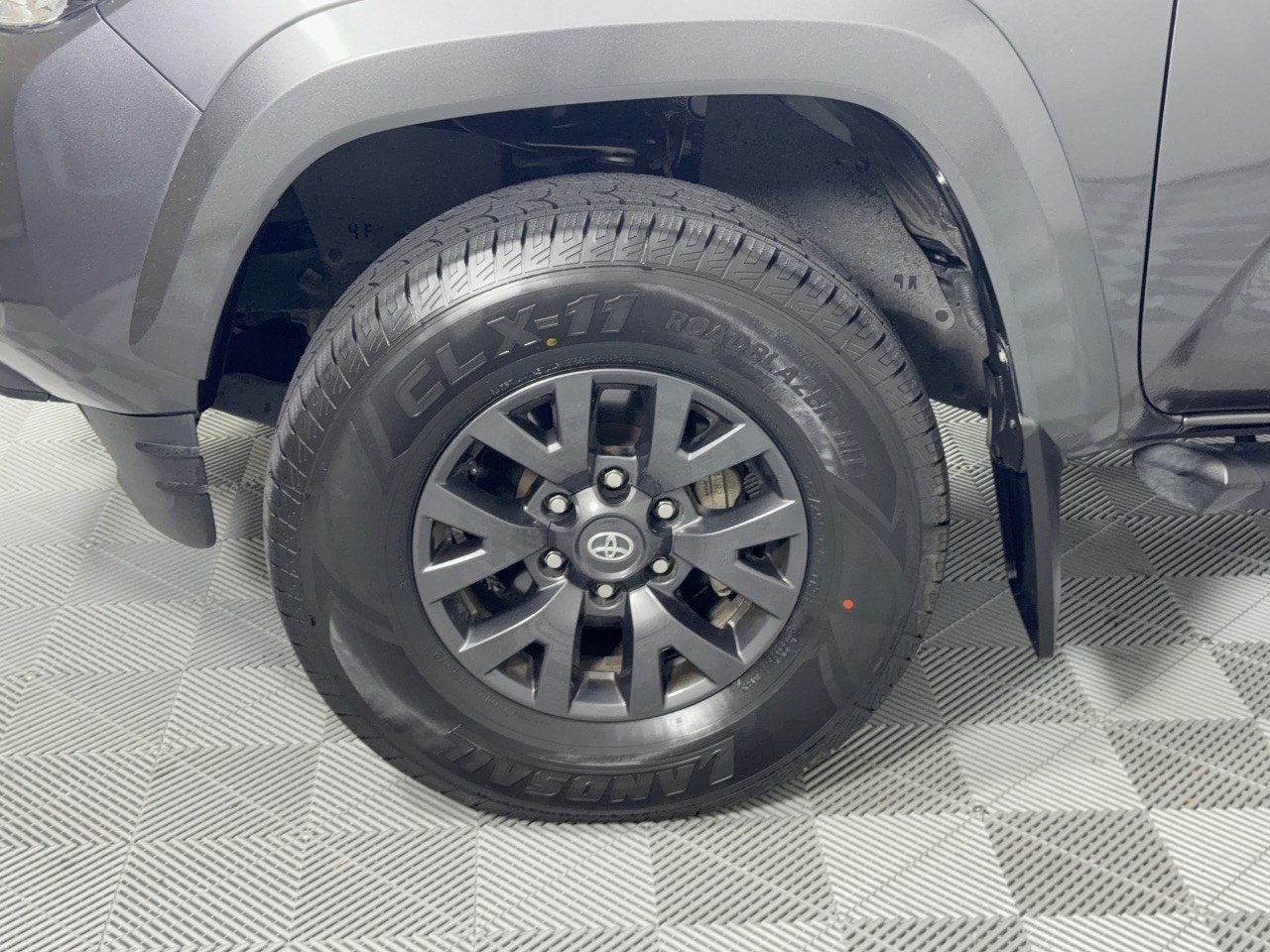 Used 2023 Toyota Tacoma SR5 RWD image 13