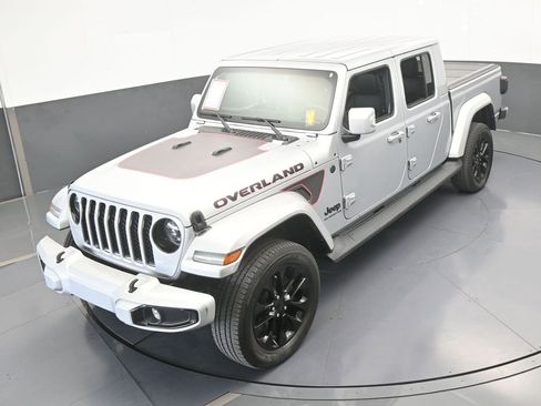 Used 2022 Jeep Gladiator Overland image 50
