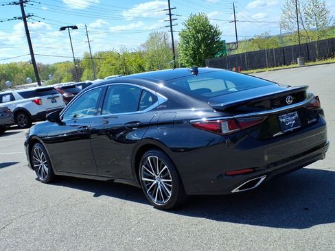 Certified 2023 Lexus ES 350 w/ Premium Package FWD image 4