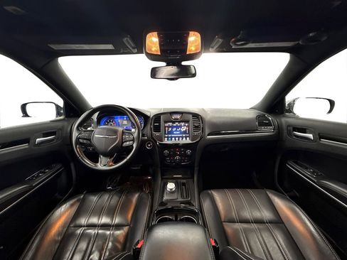 Used 2022 Chrysler 300 S image 17