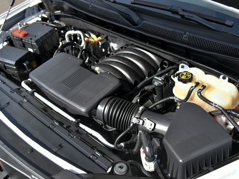 Used 2022 Chevrolet Suburban Premier RWD image 54