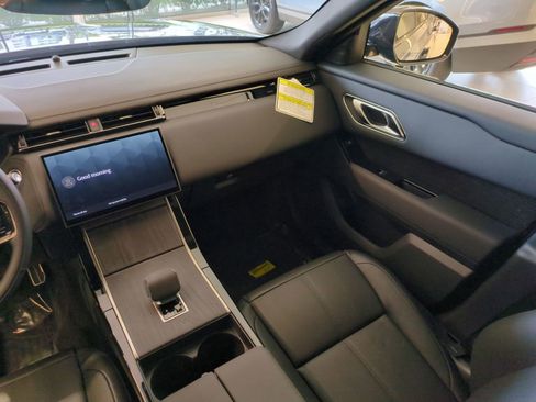 New 2026 Land Rover Range Rover Velar Dynamic SE AWD/4WD image 27