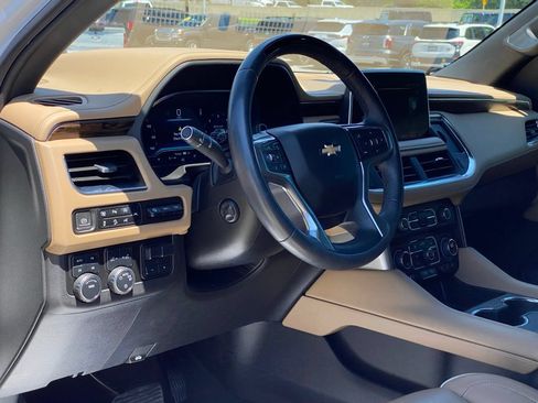 Used 2024 Chevrolet Suburban Premier w/ Advanced Technology Package AWD/4WD image 10