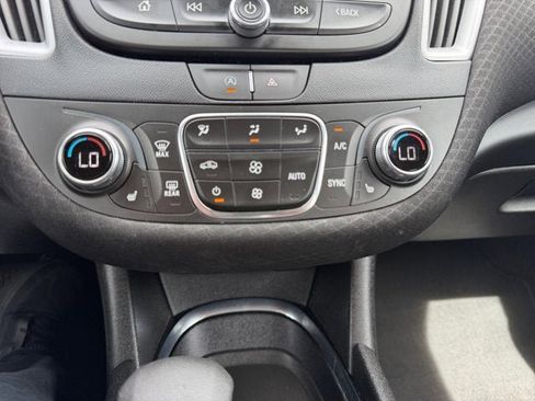 Used 2024 Chevrolet Malibu LT FWD image 17