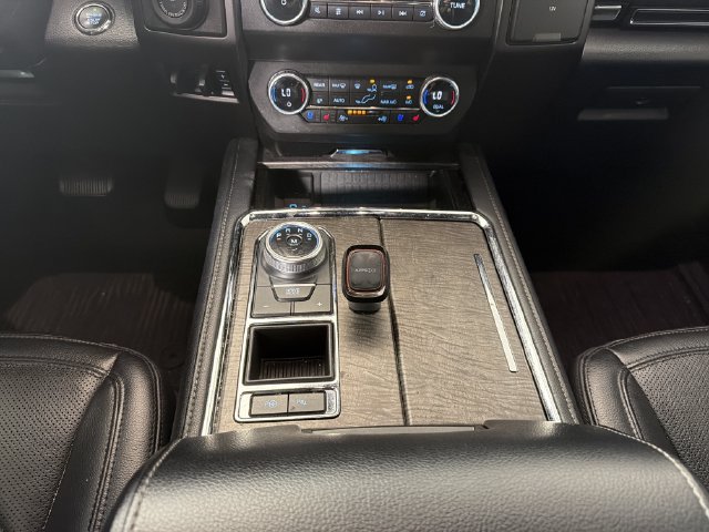 Used 2021 Ford Expedition Max Limited RWD image 3