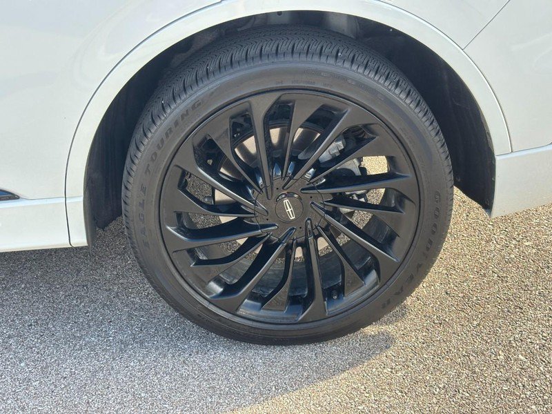 Certified 2026 Lincoln Aviator Reserve AWD/4WD image 10