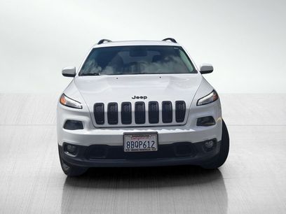 Used 2018 Jeep Cherokee Latitude w/ Altitude Package