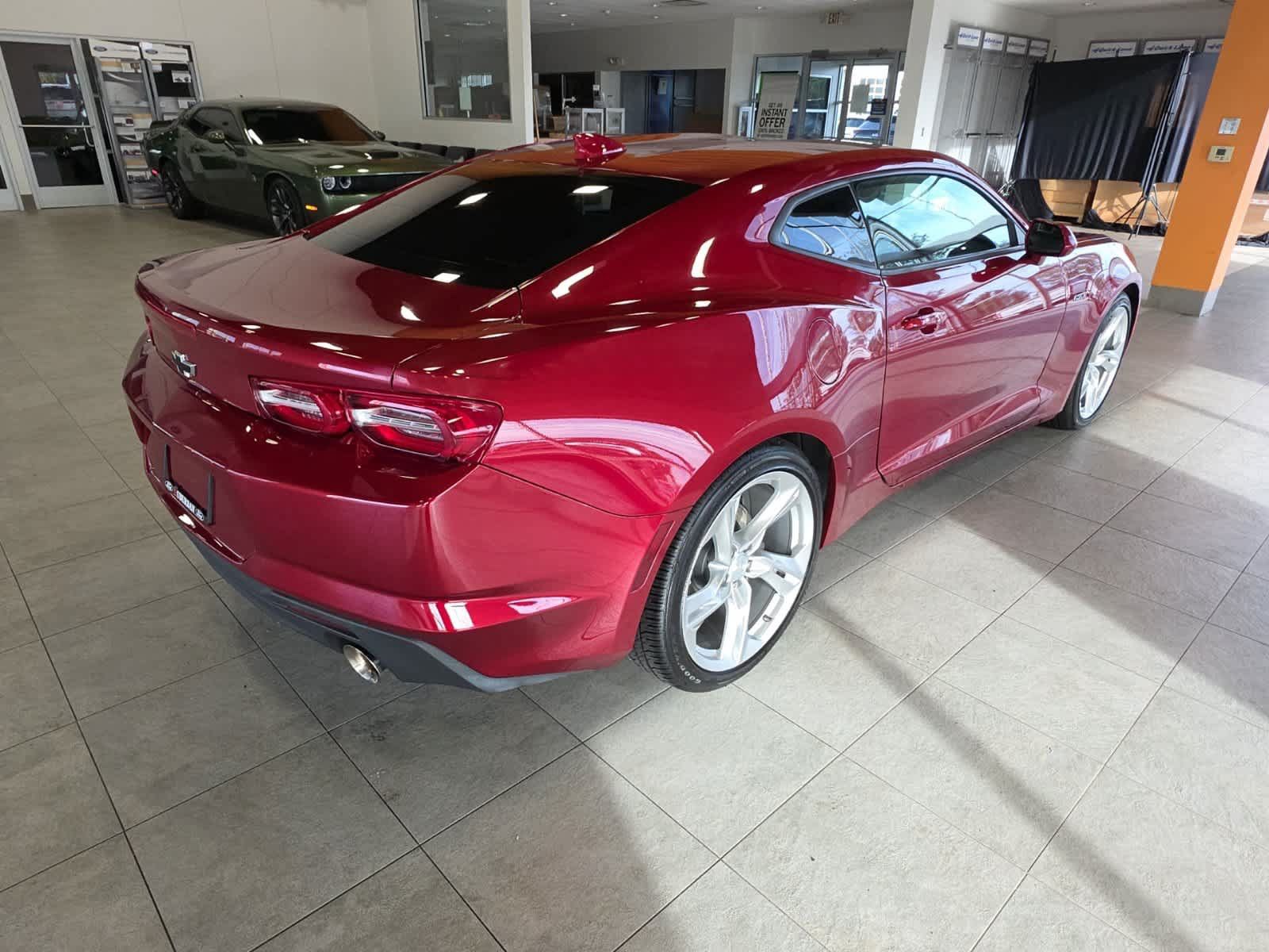 Used 2021 Chevrolet Camaro LT RWD image 8
