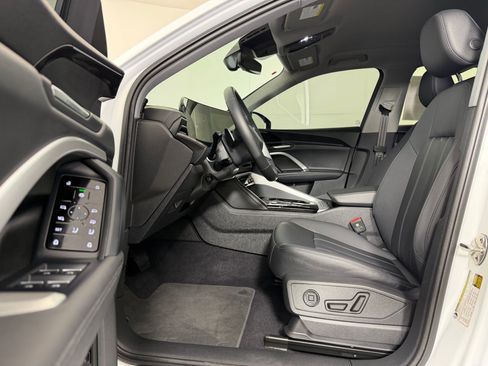Used 2025 Audi Q5 Premium w/ Convenience Package AWD/4WD image 5